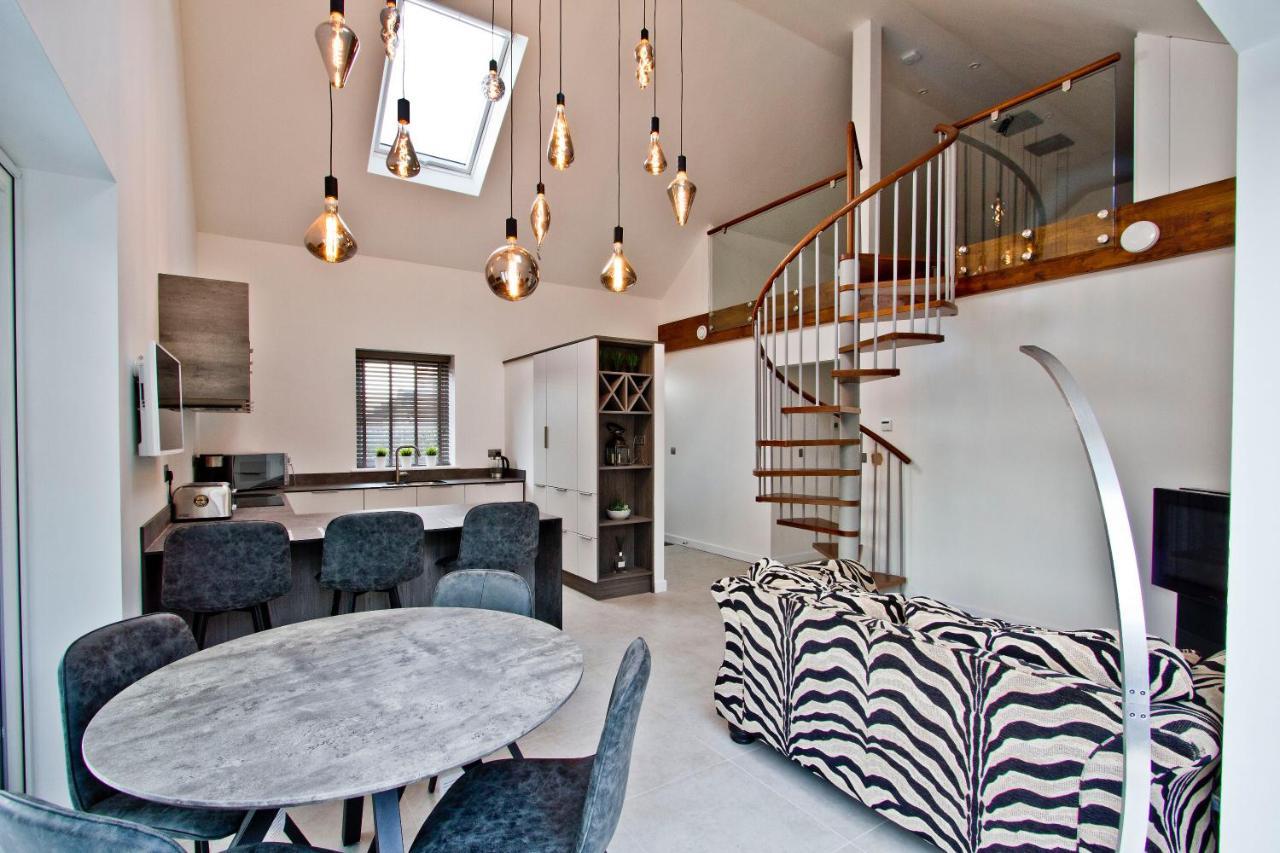 Contemporary 2 Bedroom Eco With A Twist *