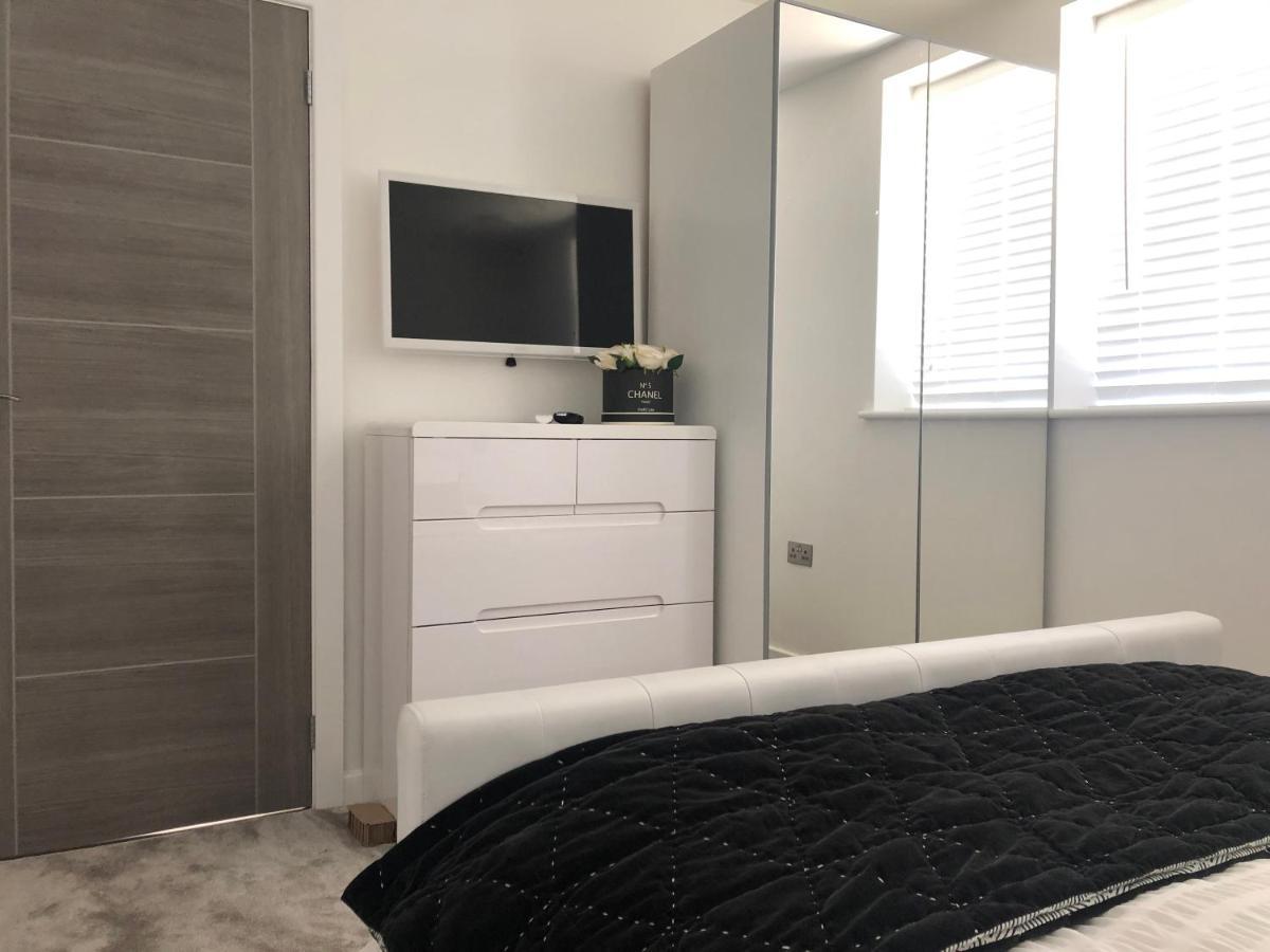 Contemporary 2 Bedroom Eco With A Twist Holiday home